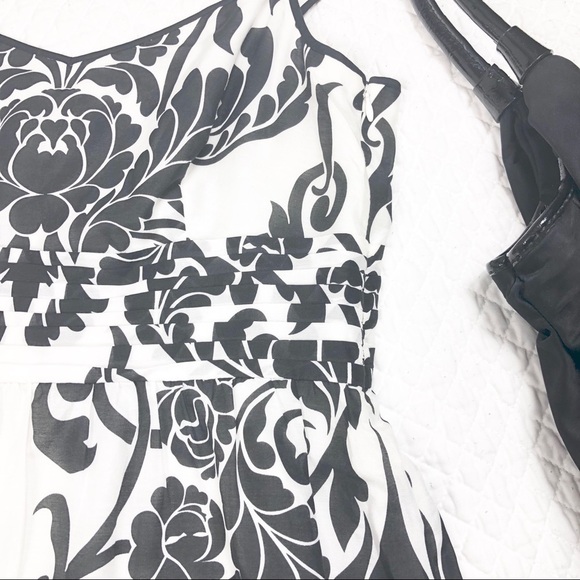 Ann Taylor petites Dress - Picture 3 of 5